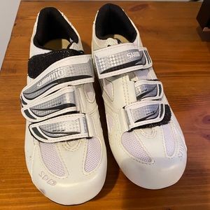 Cycle shoes-brand new